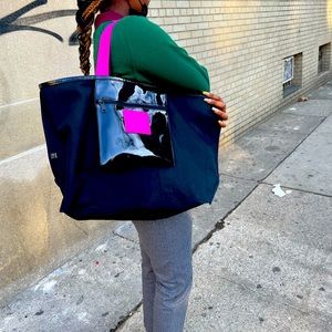 Black reversible tote